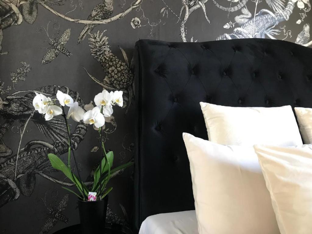 Lippi 42 Guest House Single Room'S In Villa With Garden Milano Eksteriør billede